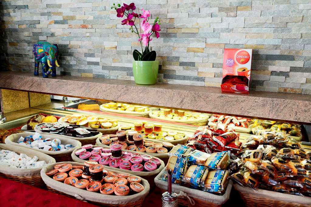 B&B Hotel Marne-La-Vallee Chelles Chelles  Restaurant photo